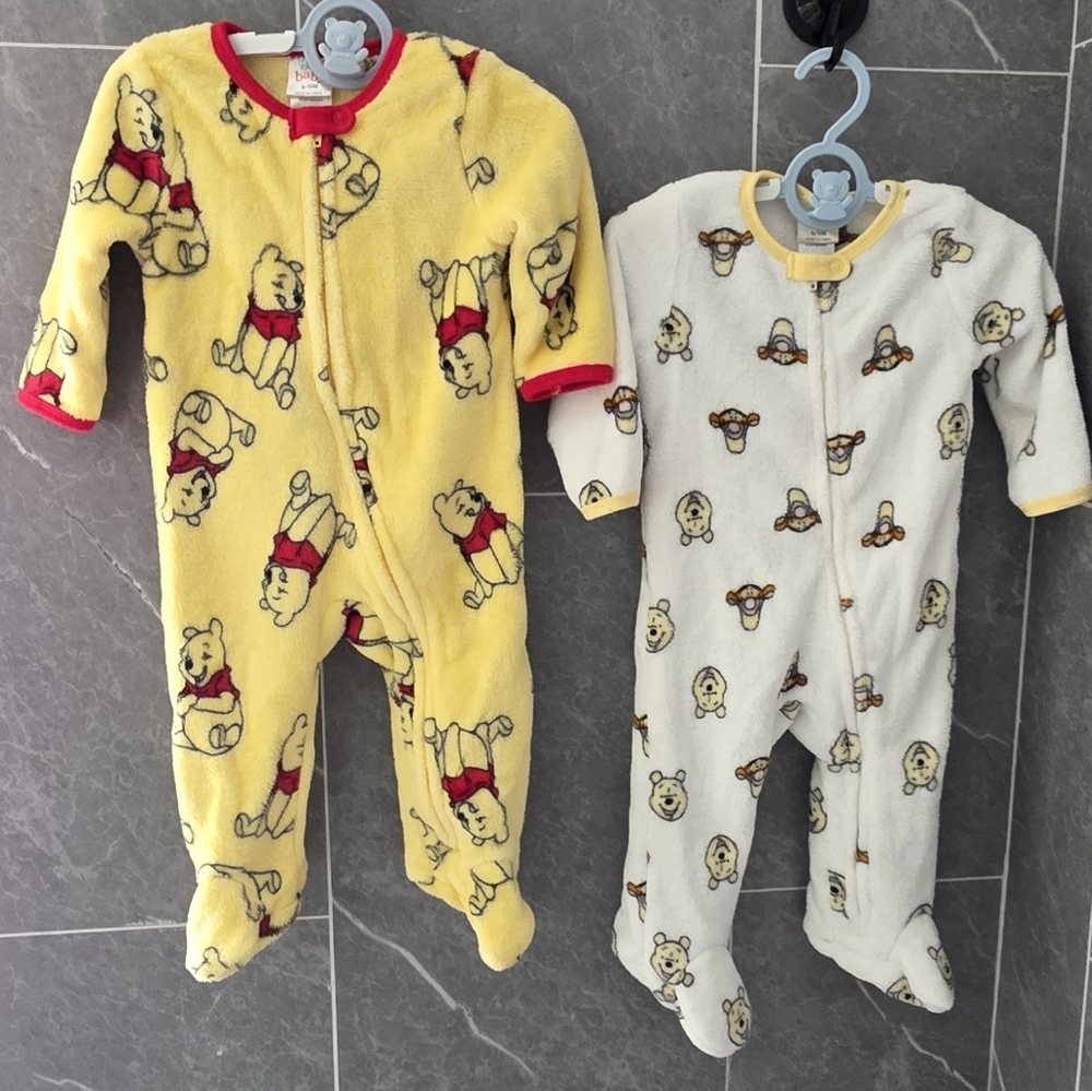 NWOT Disney Baby Winnie the Pooh Tigger Baby Fleece 2 Pack Zip Up Footies 6-9 Mo